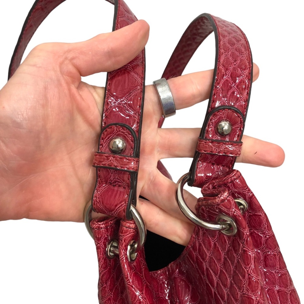 Nicole Miller red shoulder bag with magnetic snap top closure - Picture 5 of 10